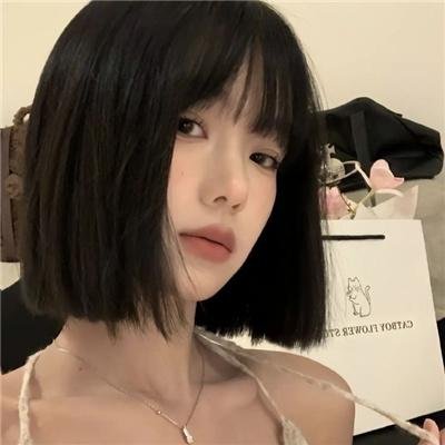 美女荒野逃亡